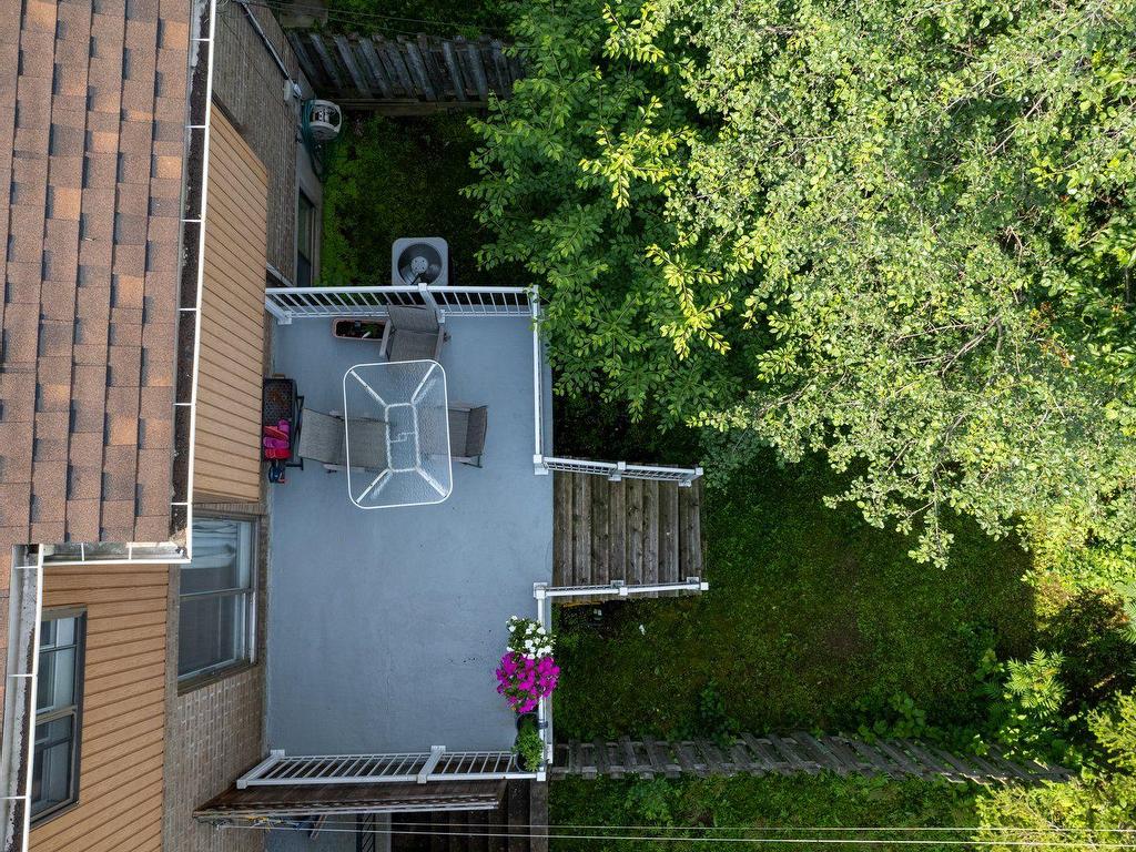 









17721


Rue Adrienne

,
Montréal (Pierrefonds-Roxboro),




QC
H9J3R8

