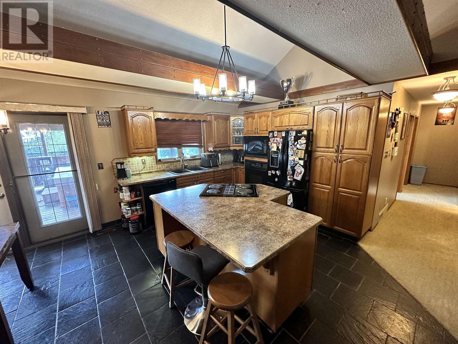 












5516 MINNAKER CRESCENT

,
Fort Nelson,




British Columbia
V0C1R0

