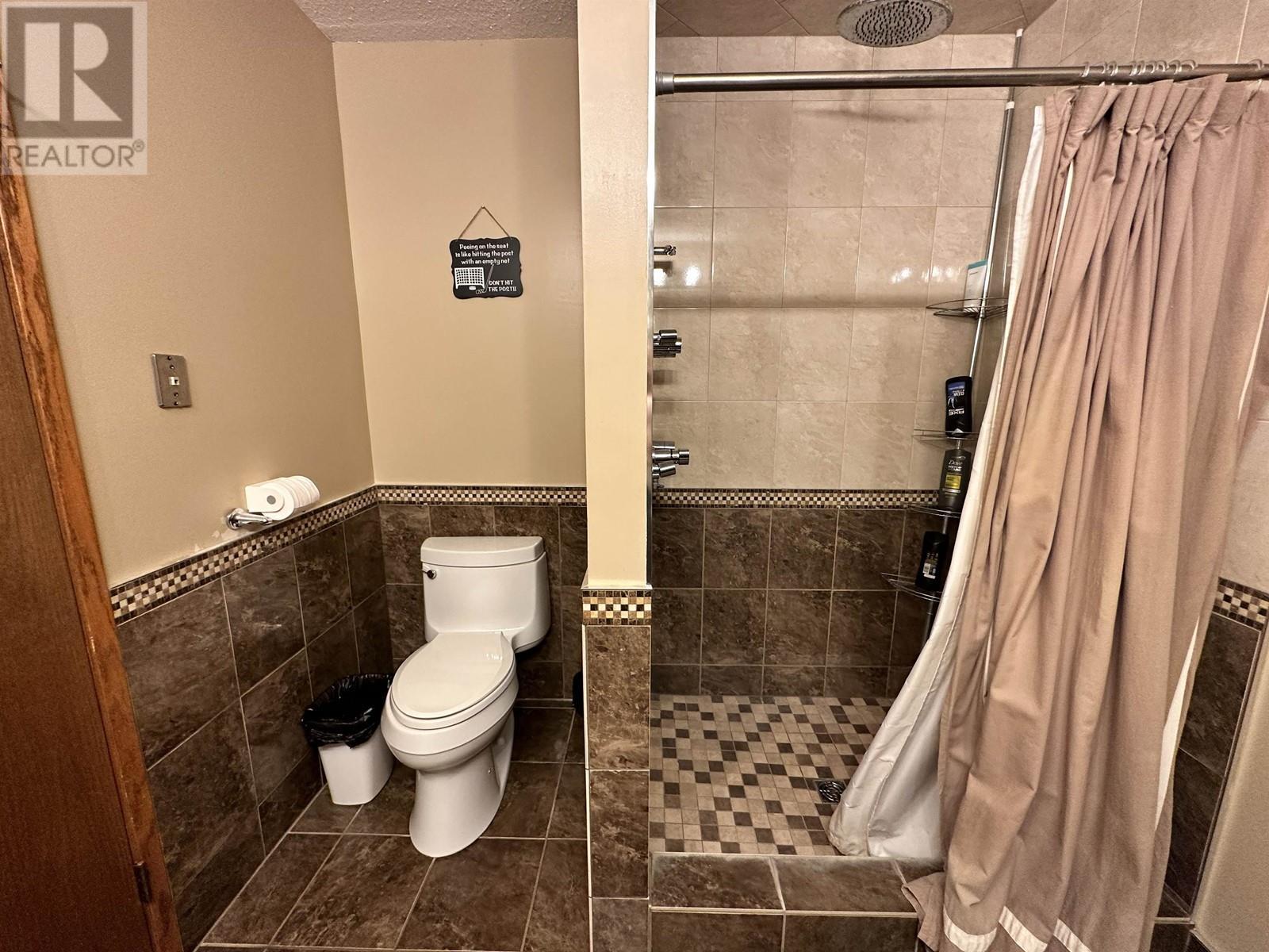 












5516 MINNAKER CRESCENT

,
Fort Nelson,




British Columbia
V0C1R0

