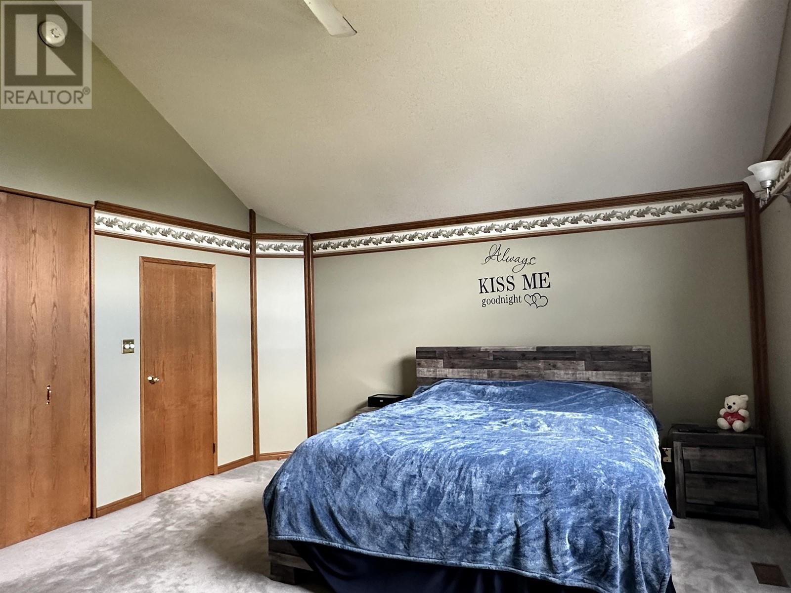 












5516 MINNAKER CRESCENT

,
Fort Nelson,




British Columbia
V0C1R0

