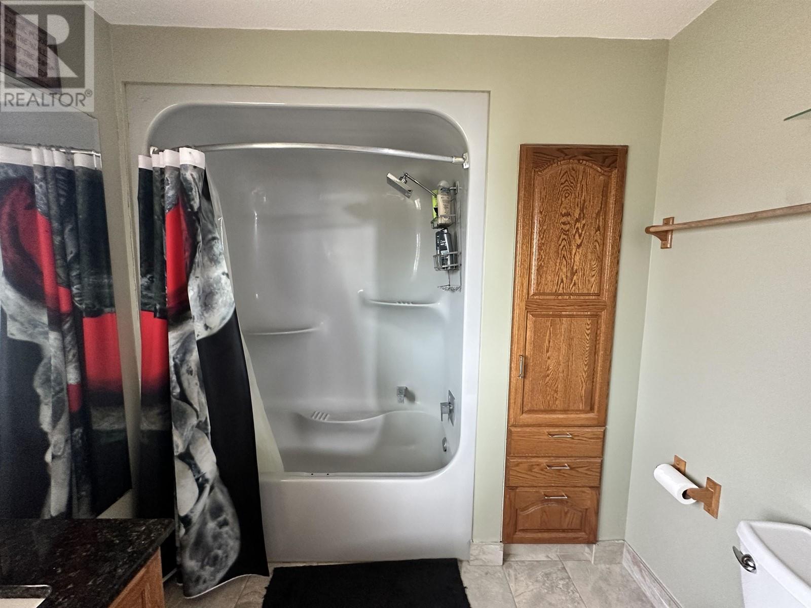 












5516 MINNAKER CRESCENT

,
Fort Nelson,




British Columbia
V0C1R0

