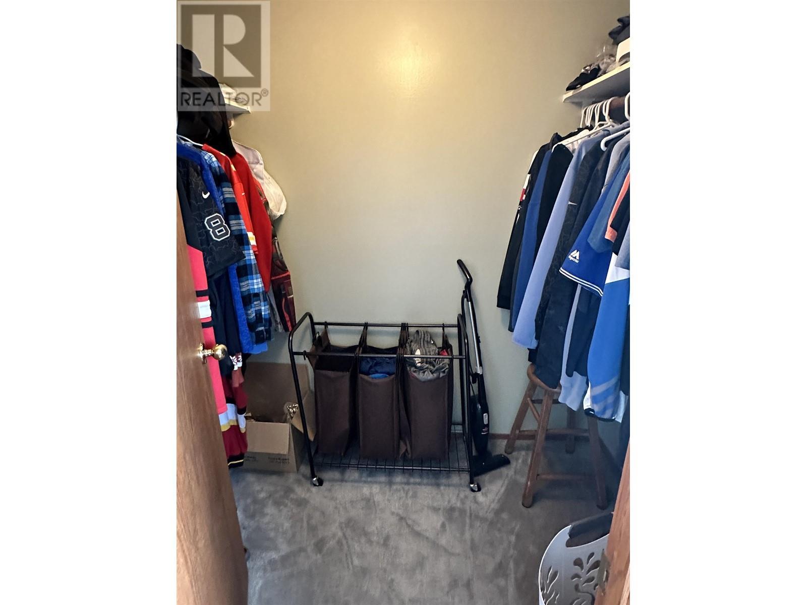 












5516 MINNAKER CRESCENT

,
Fort Nelson,




British Columbia
V0C1R0

