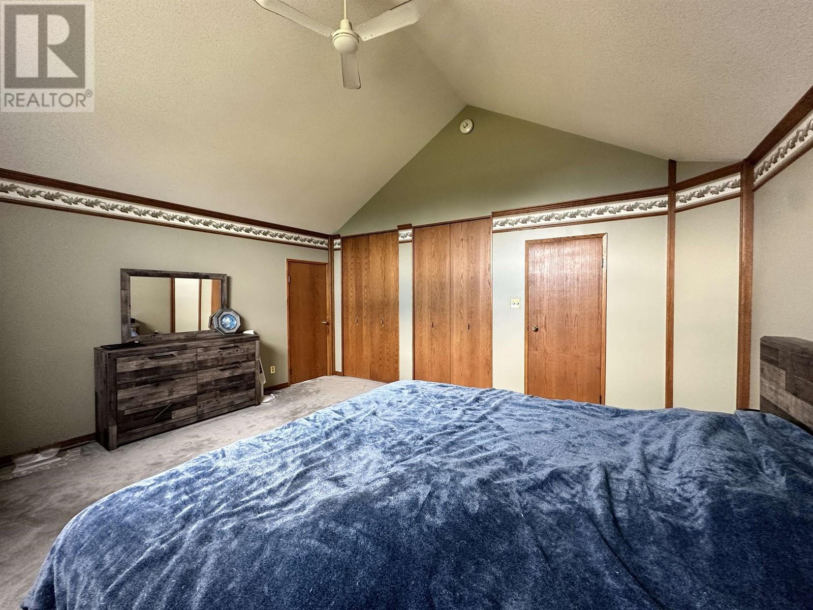 












5516 MINNAKER CRESCENT

,
Fort Nelson,




British Columbia
V0C1R0

