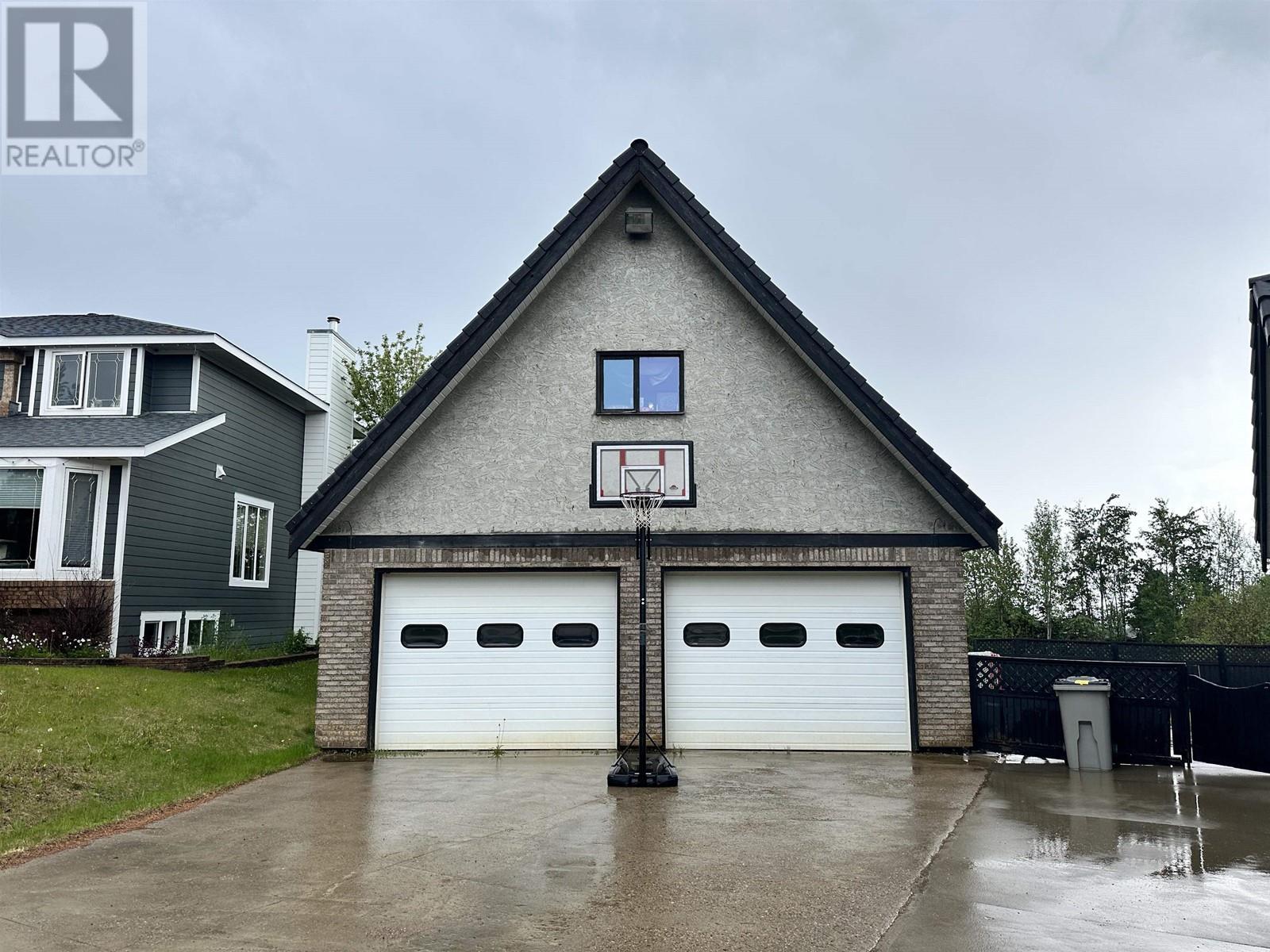 












5516 MINNAKER CRESCENT

,
Fort Nelson,




British Columbia
V0C1R0

