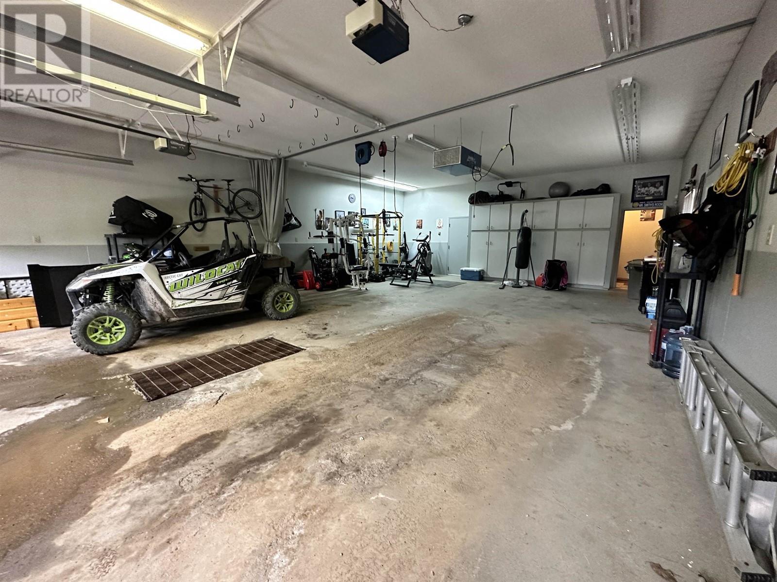 












5516 MINNAKER CRESCENT

,
Fort Nelson,




British Columbia
V0C1R0

