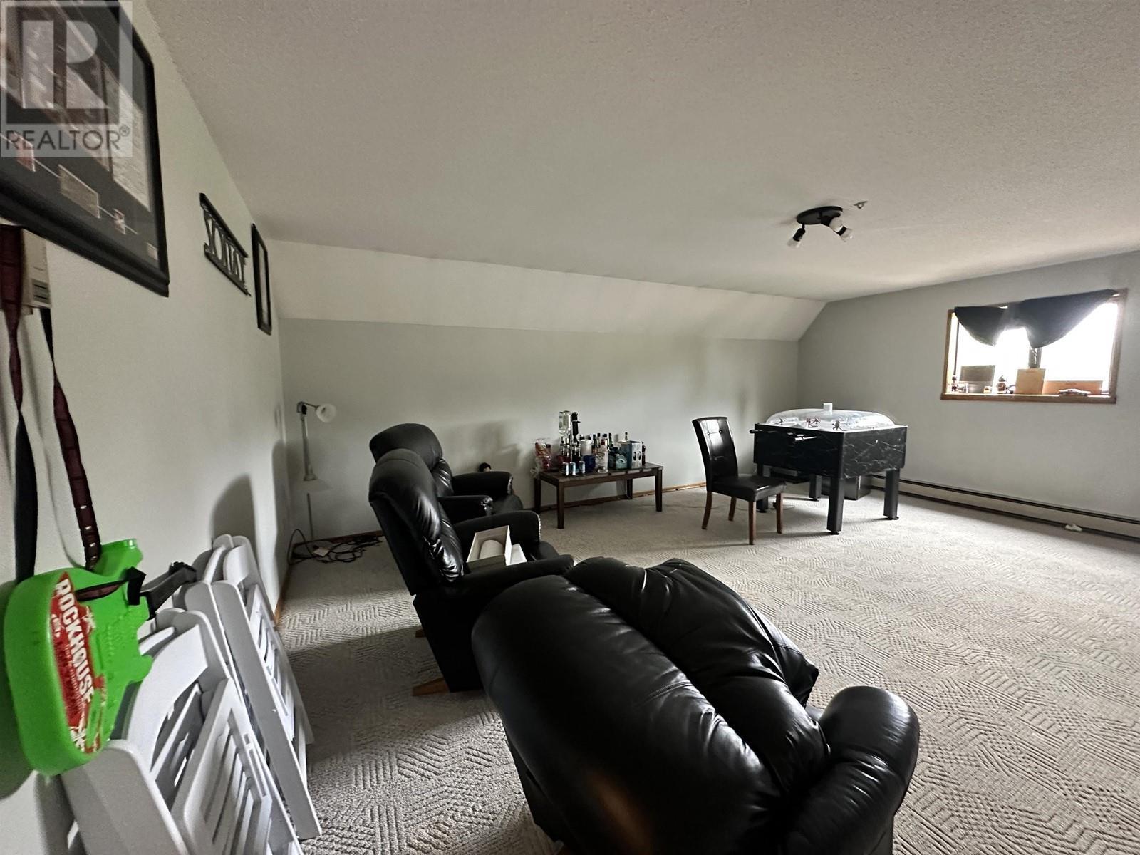 












5516 MINNAKER CRESCENT

,
Fort Nelson,




British Columbia
V0C1R0

