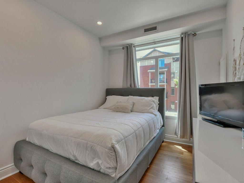 









2800


Rue des Francs-Bourgeois

,
Boisbriand,




QC
J7H0B7

