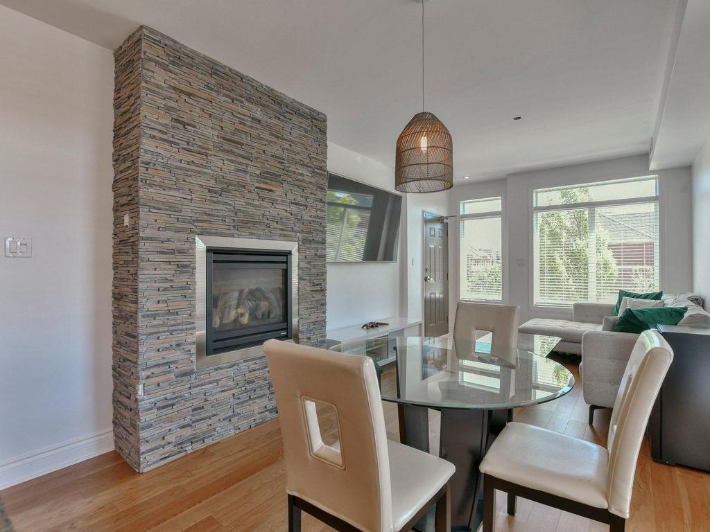 









2800


Rue des Francs-Bourgeois

,
Boisbriand,




QC
J7H0B7

