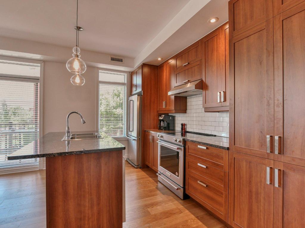 









2800


Rue des Francs-Bourgeois

,
Boisbriand,




QC
J7H0B7

