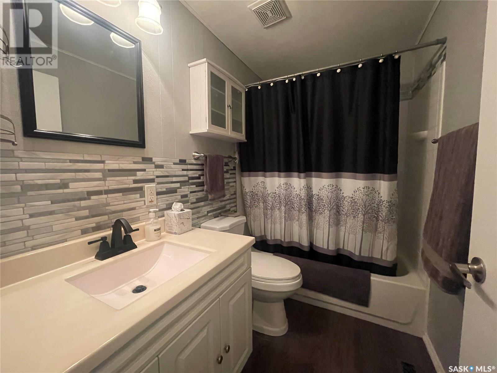 












22 West ROAD

,
Kindersley,




Saskatchewan
S0L1S1

