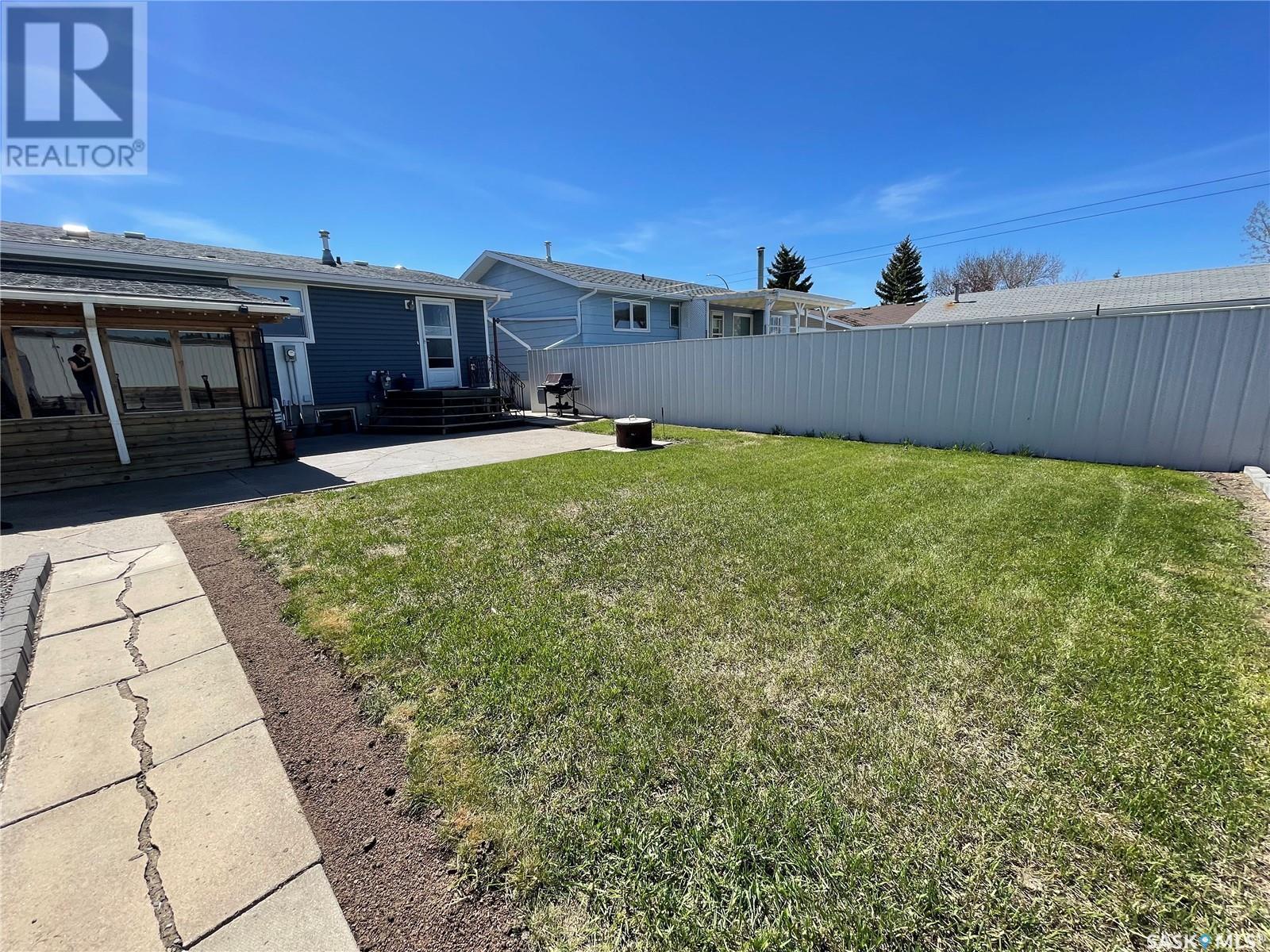 












22 West ROAD

,
Kindersley,




Saskatchewan
S0L1S1

