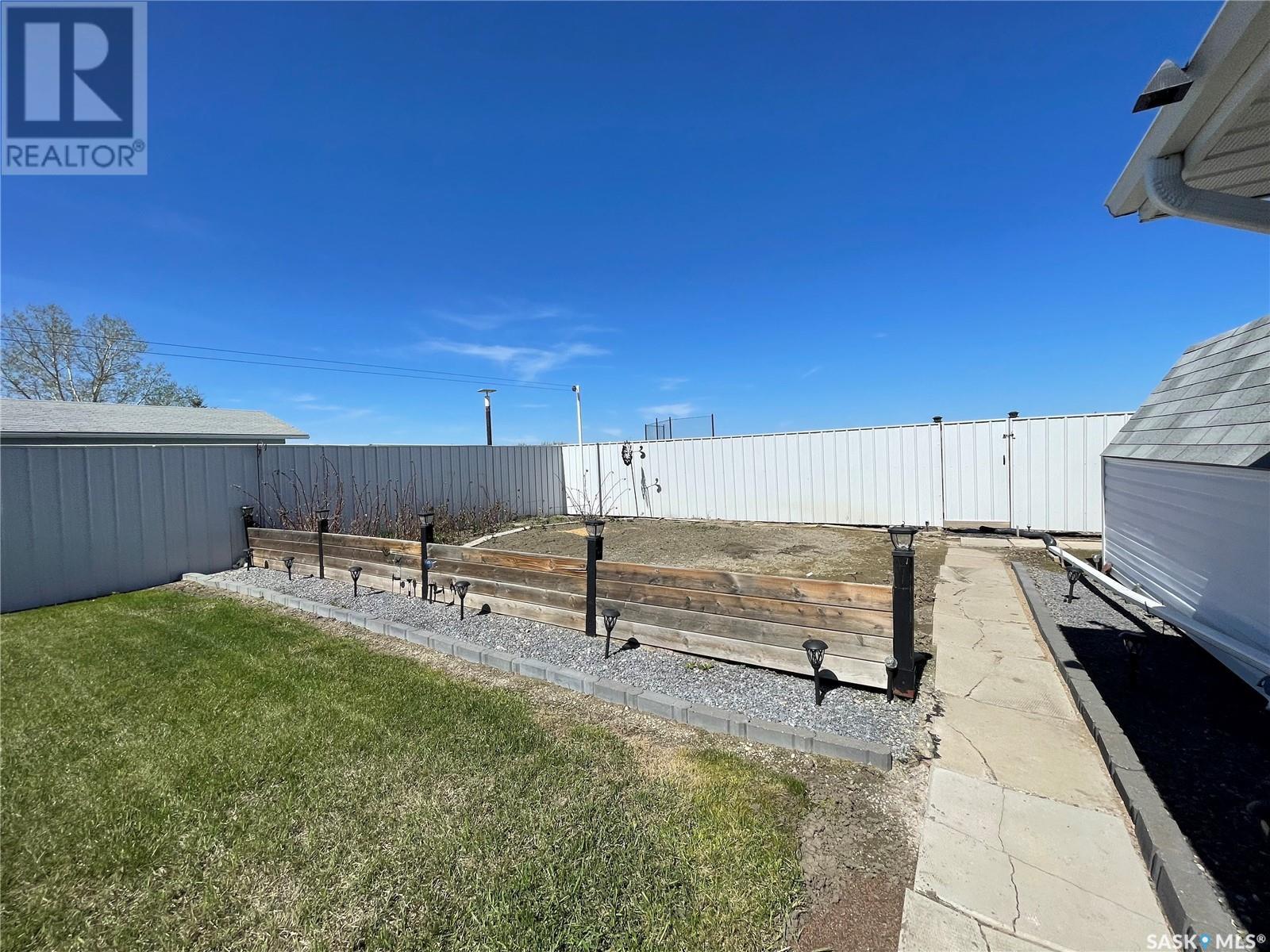 












22 West ROAD

,
Kindersley,




Saskatchewan
S0L1S1

