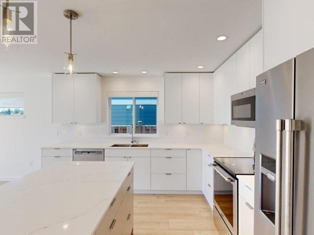












7271 EDGEHILL CRESCENT

,
Powell River,




British Columbia
V8A0V8

