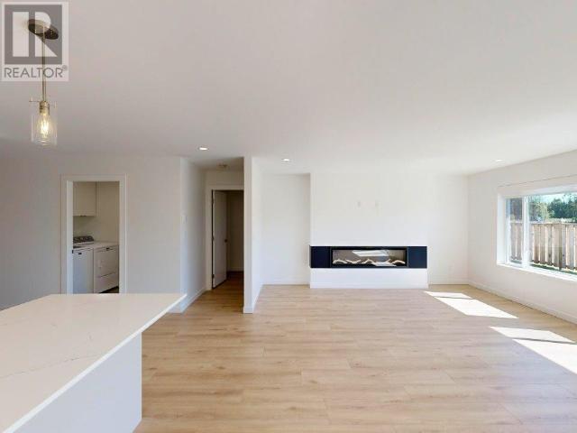 












7271 EDGEHILL CRESCENT

,
Powell River,




British Columbia
V8A0V8

