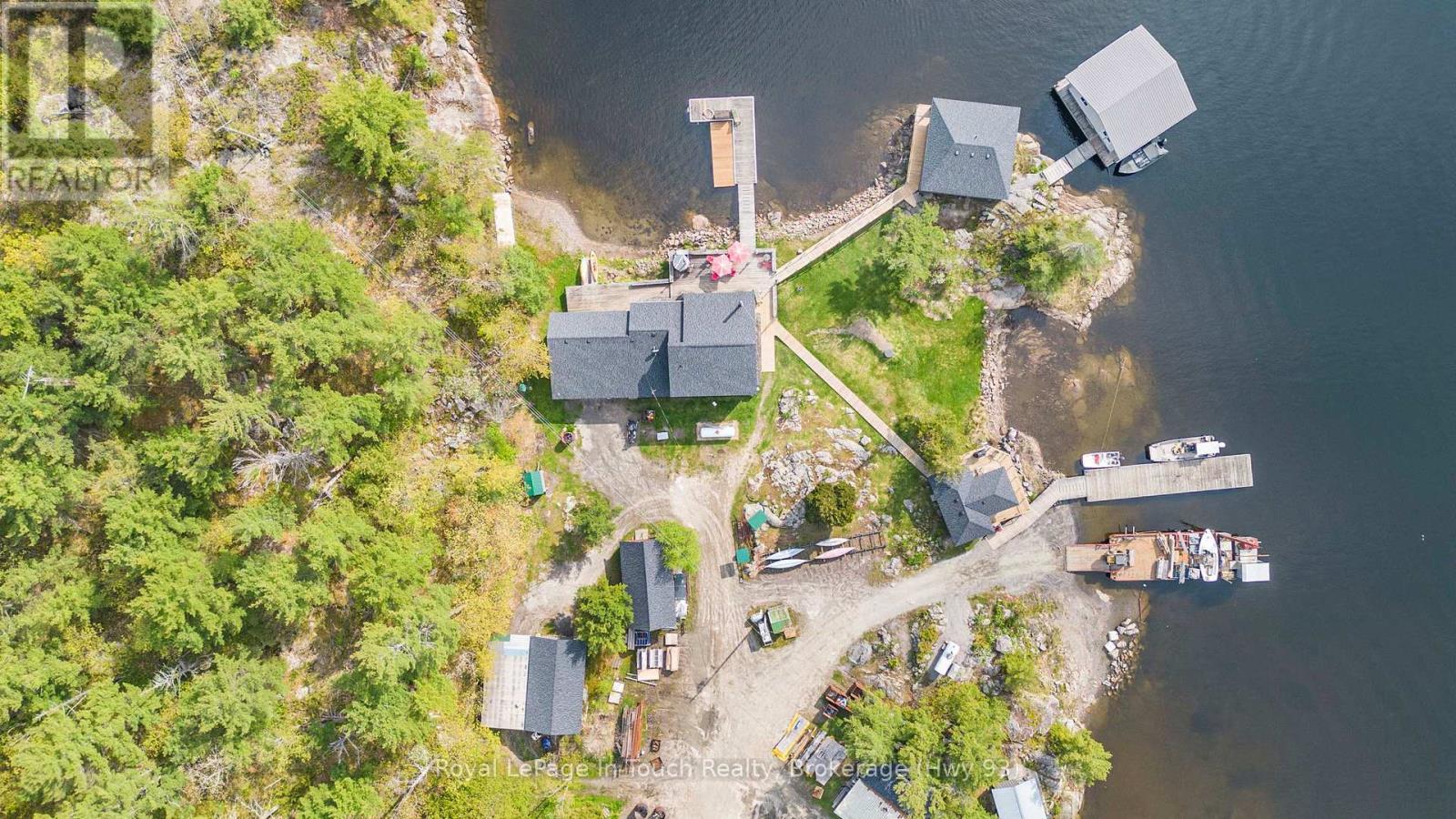












B55-19 MOON ISLAND

,
The Archipelago (Archipelago South),




Ontario
P2A1T4

