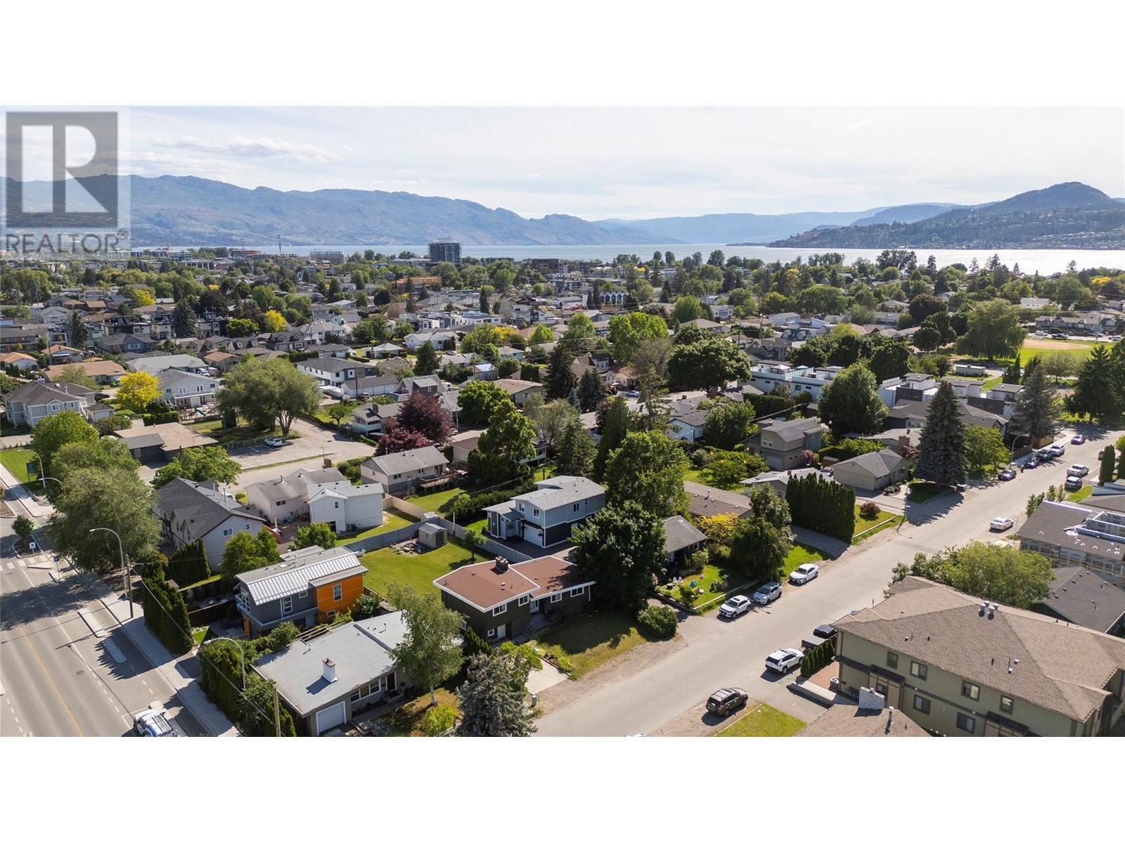 












867 GRENFELL Avenue

,
Kelowna,




British Columbia
V1Y5J3

