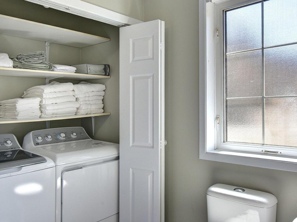 









86


Imp. des Mûres

,
Lac-Supérieur,




QC
J0T1J0

