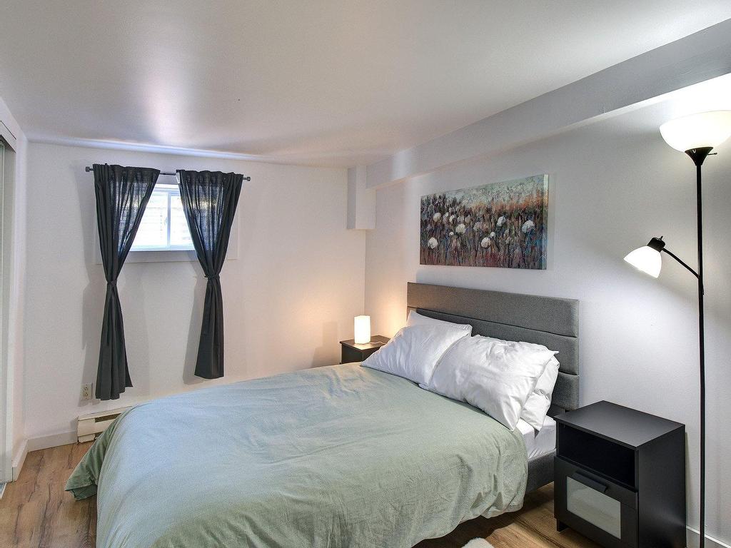 









86


Imp. des Mûres

,
Lac-Supérieur,




QC
J0T1J0

