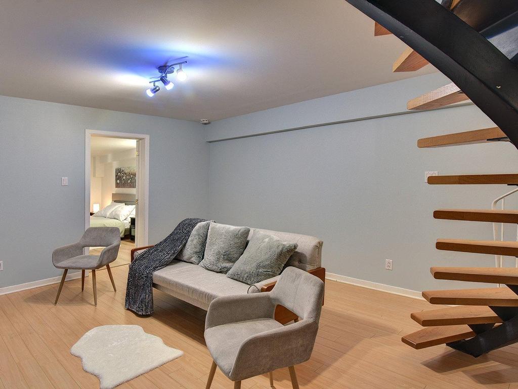 









86


Imp. des Mûres

,
Lac-Supérieur,




QC
J0T1J0

