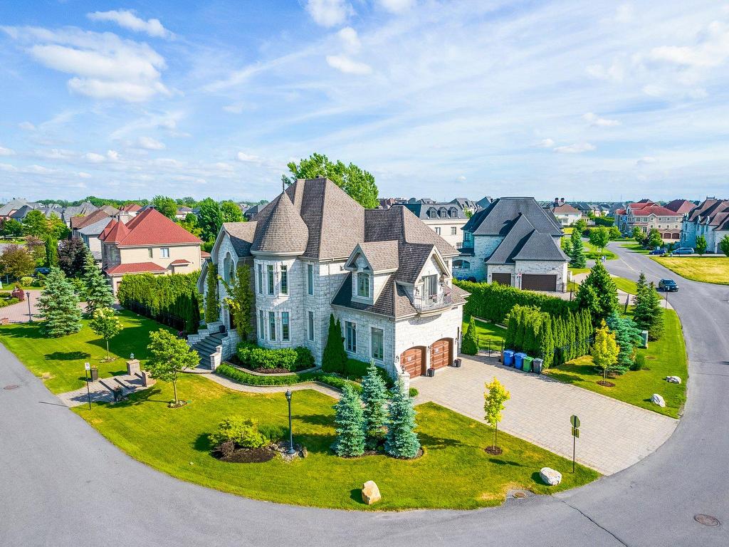 









3920


Rue Leningrad

,
Brossard,




QC
J4Y3J6

