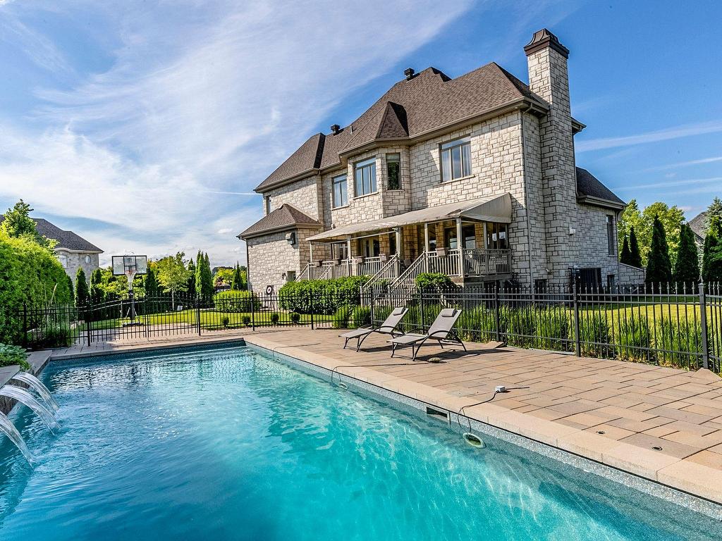 









3920


Rue Leningrad

,
Brossard,




QC
J4Y3J6

