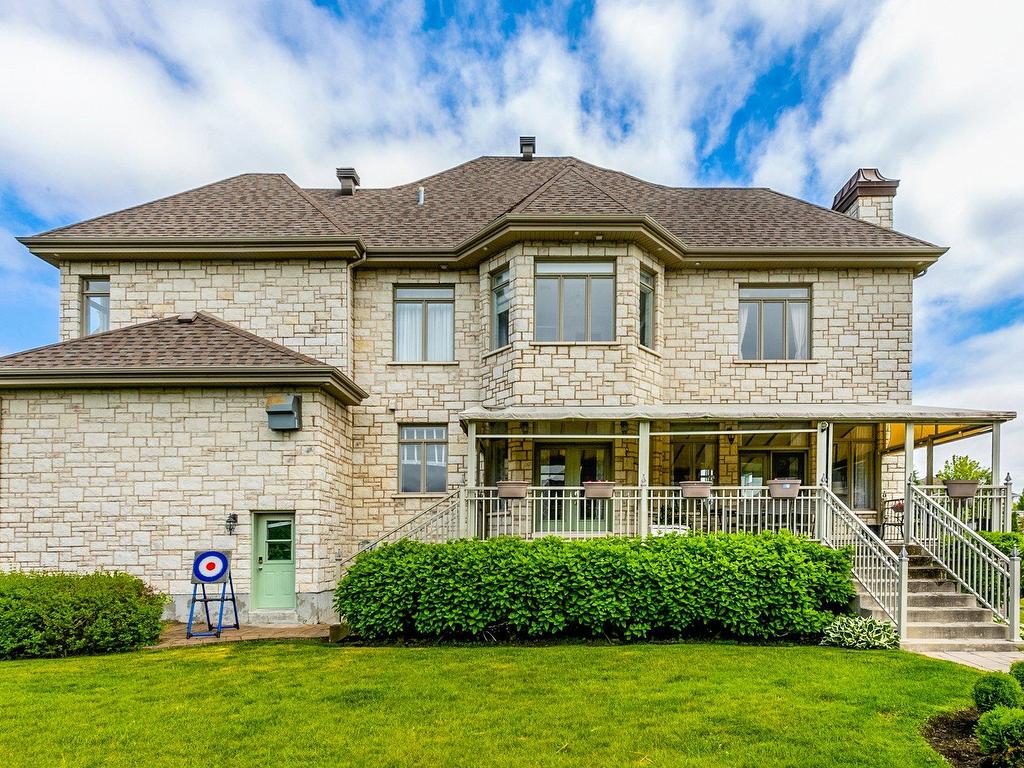 









3920


Rue Leningrad

,
Brossard,




QC
J4Y3J6

