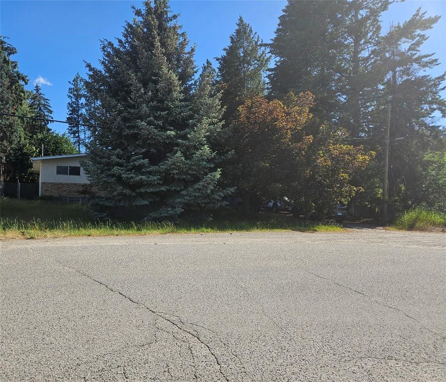 









305 & 295


Clarissa

Road,
Kelowna,




BC
V1X 1C7

