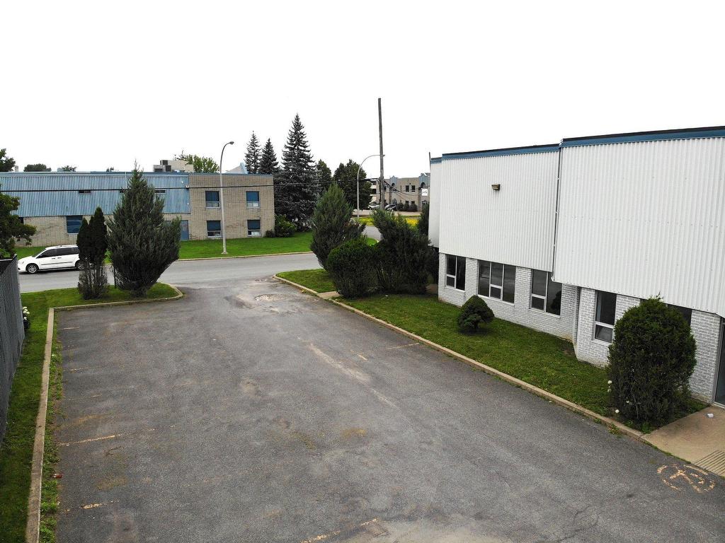 









3695


Rue Isabelle

,
Brossard,




QC
J4Y2R2

