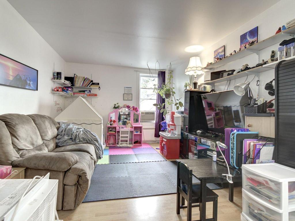 









192

 - 196


Rue St-Joseph

,
Saint-Jérôme,




QC
J7Y2N3


