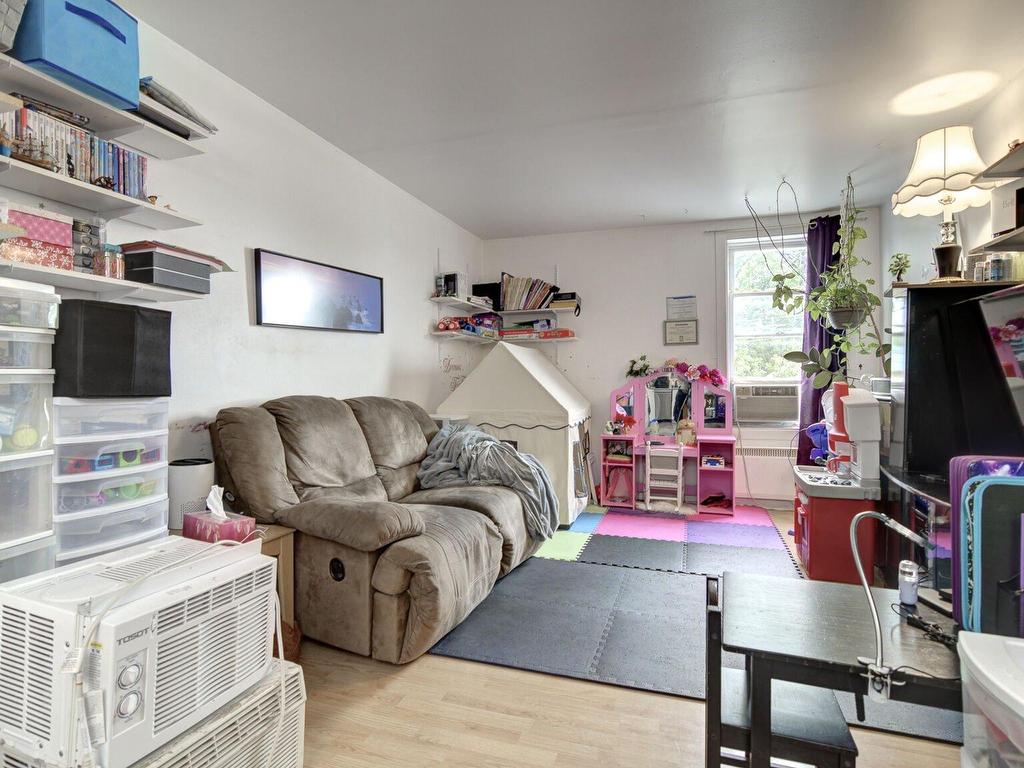 









192

 - 196


Rue St-Joseph

,
Saint-Jérôme,




QC
J7Y2N3

