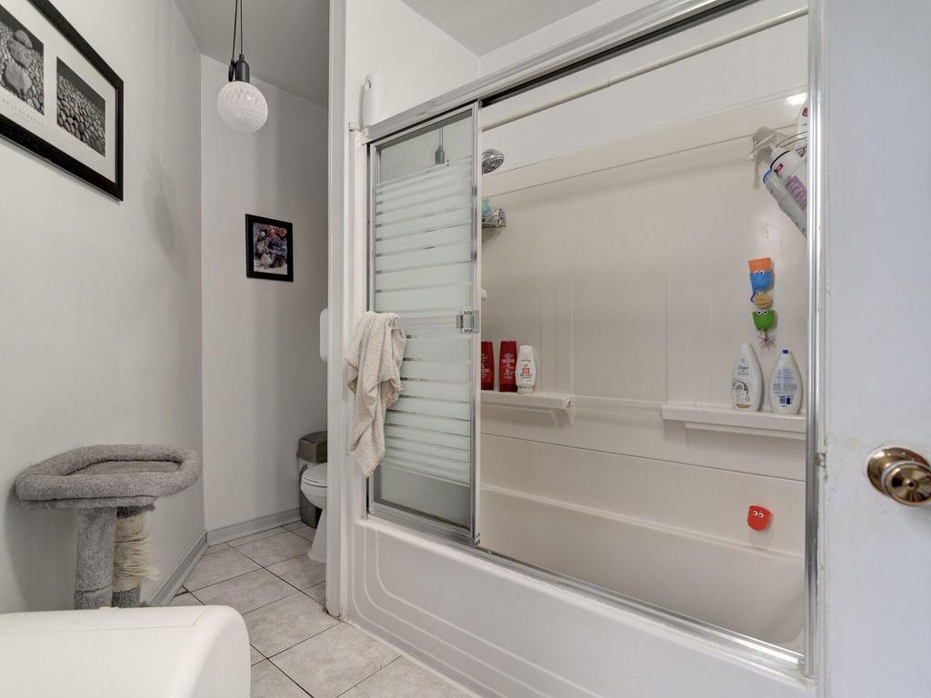 









192

 - 196


Rue St-Joseph

,
Saint-Jérôme,




QC
J7Y2N3

