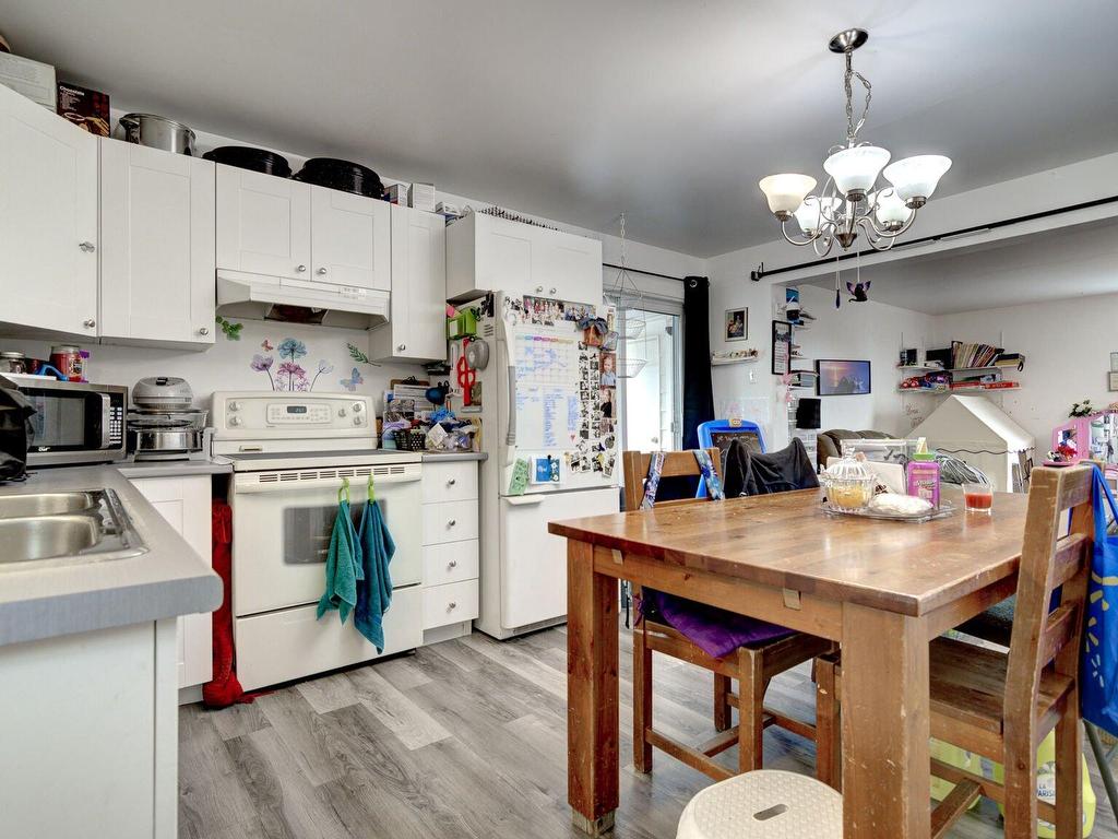 









192

 - 196


Rue St-Joseph

,
Saint-Jérôme,




QC
J7Y2N3

