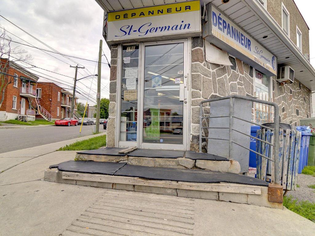 









192

 - 196


Rue St-Joseph

,
Saint-Jérôme,




QC
J7Y2N3

