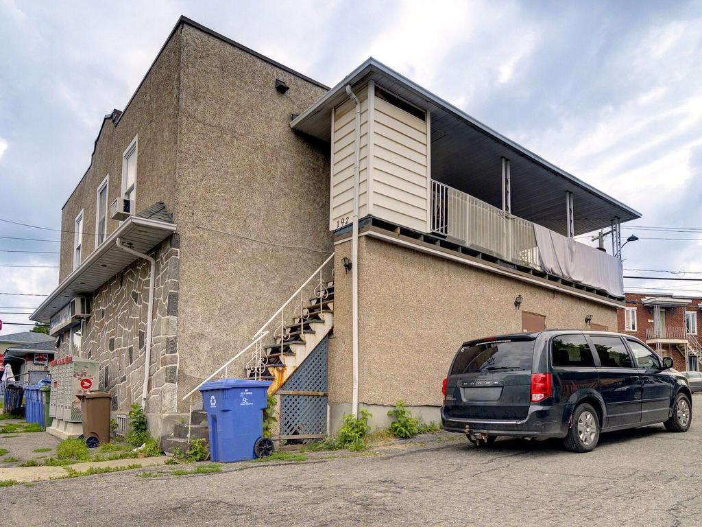 









192

 - 196


Rue St-Joseph

,
Saint-Jérôme,




QC
J7Y2N3

