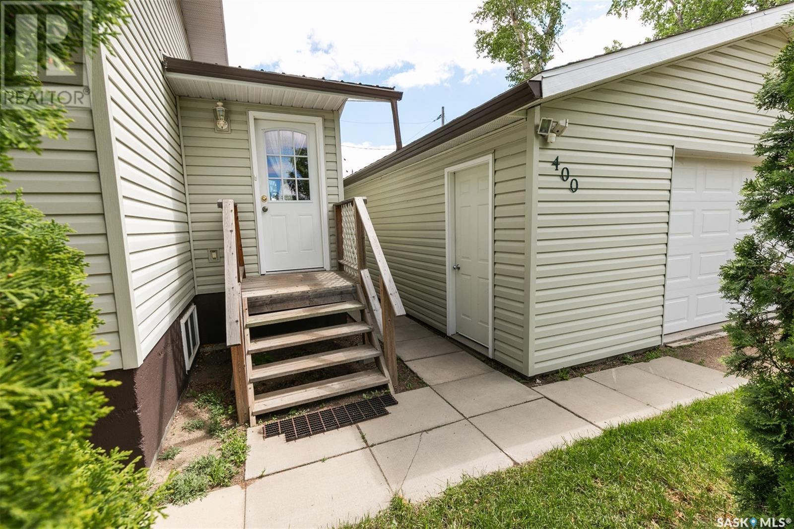












400 Lonsdale STREET

,
Luseland,




Saskatchewan
S0L2A0

