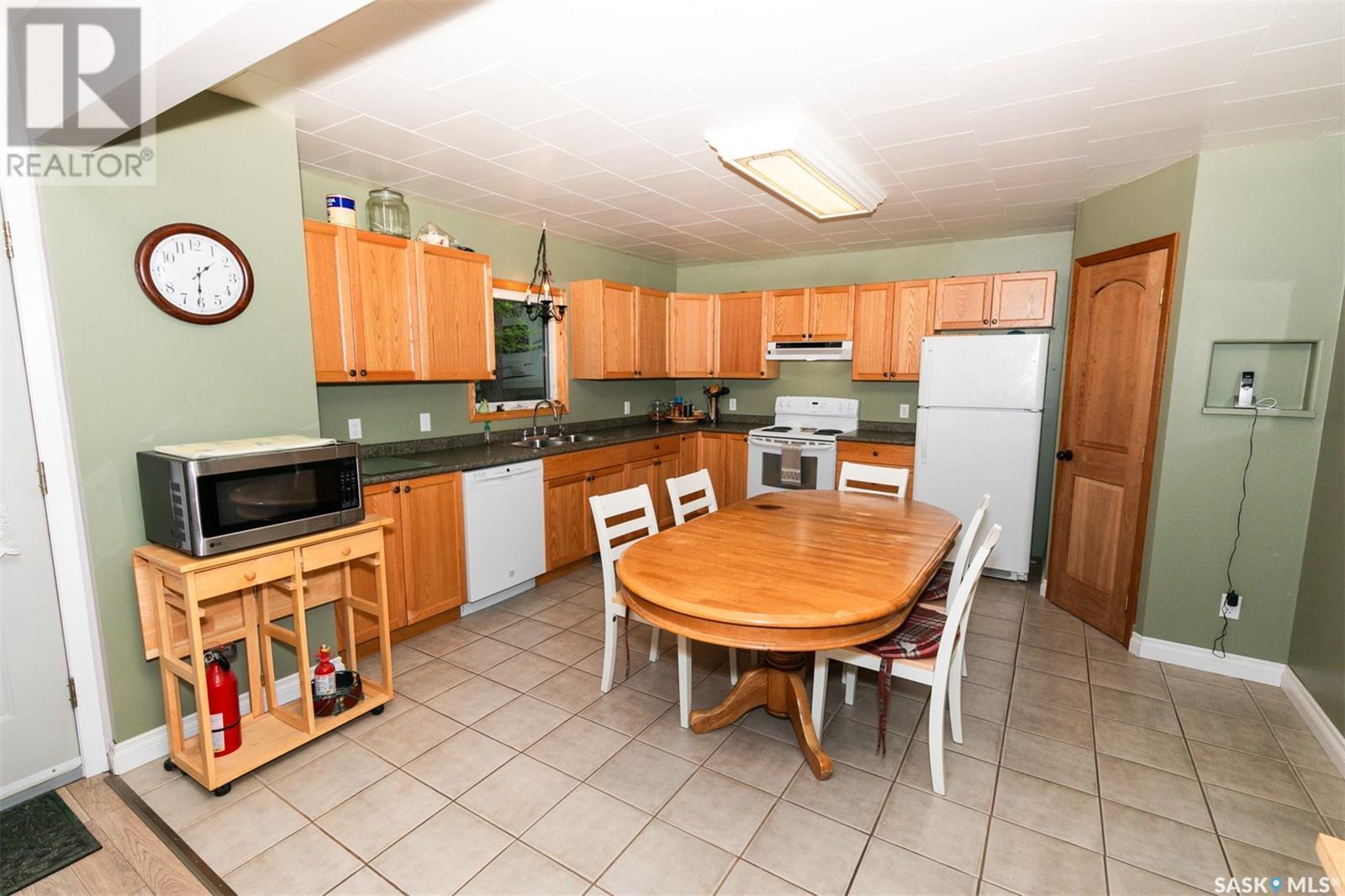 












400 Lonsdale STREET

,
Luseland,




Saskatchewan
S0L2A0

