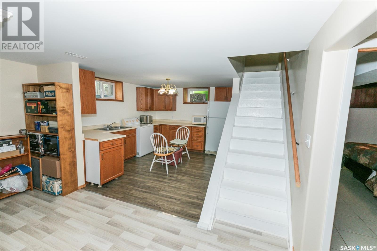 












400 Lonsdale STREET

,
Luseland,




Saskatchewan
S0L2A0

