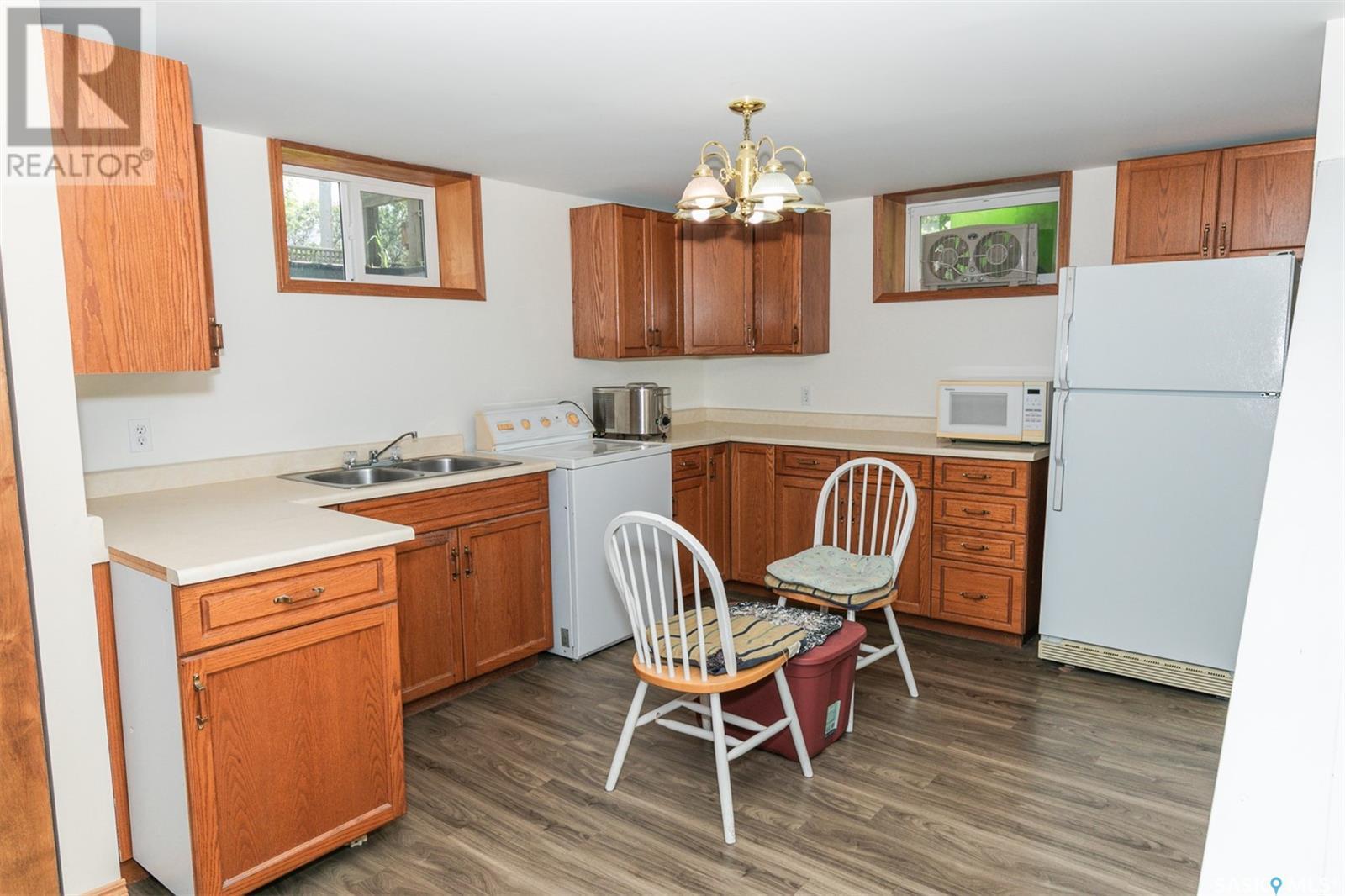 












400 Lonsdale STREET

,
Luseland,




Saskatchewan
S0L2A0

