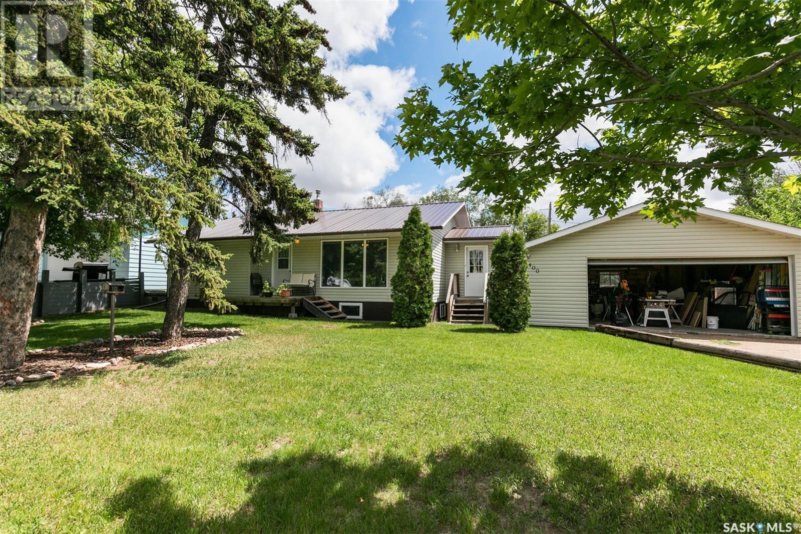 












400 Lonsdale STREET

,
Luseland,




Saskatchewan
S0L2A0

