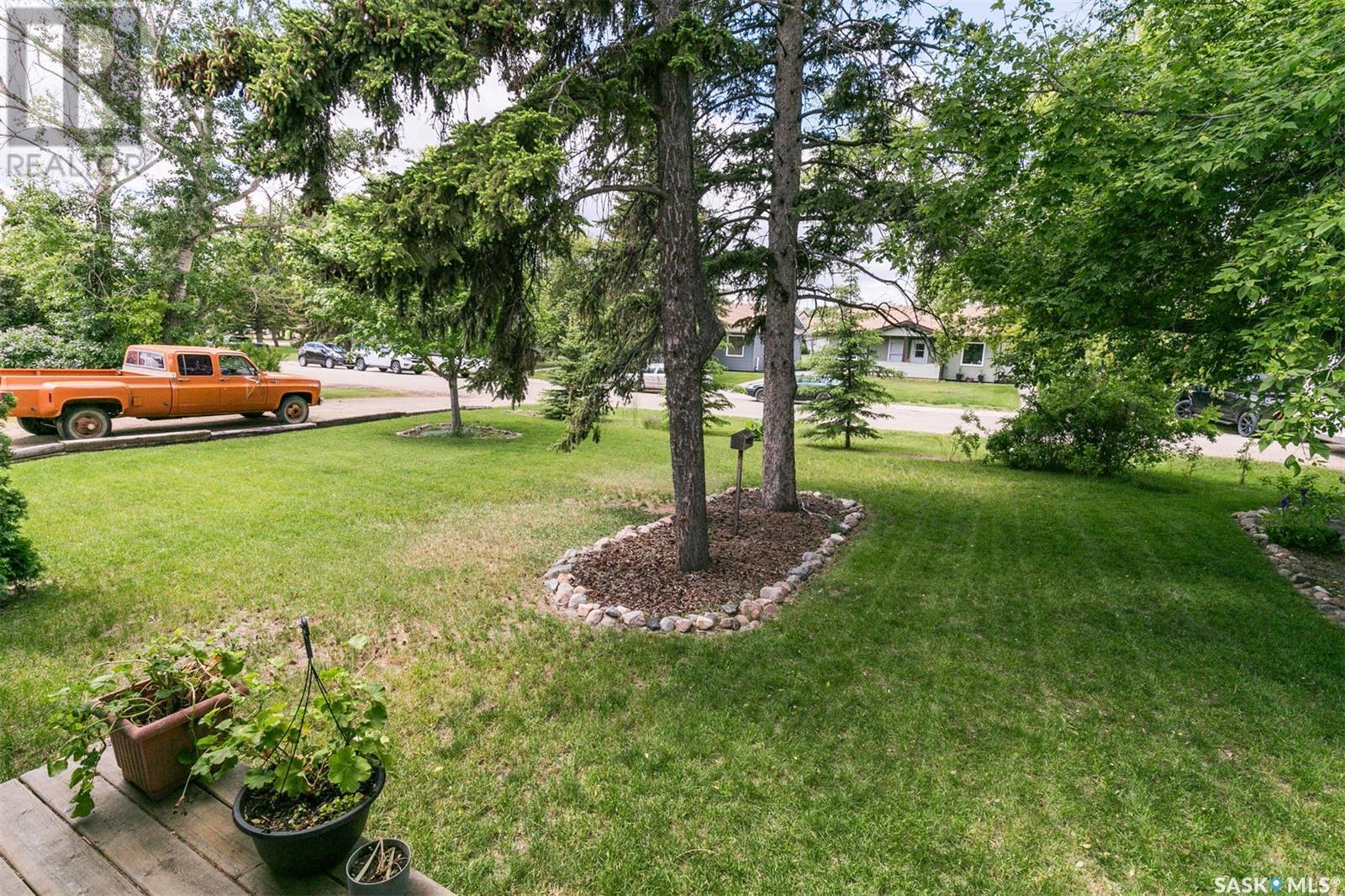 












400 Lonsdale STREET

,
Luseland,




Saskatchewan
S0L2A0

