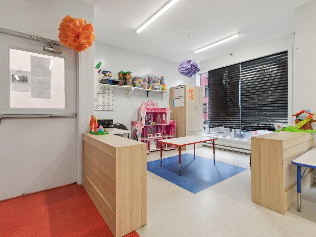 









172Z


Rue Eddy

,
Gatineau (Hull),




QC
J8X2W9

