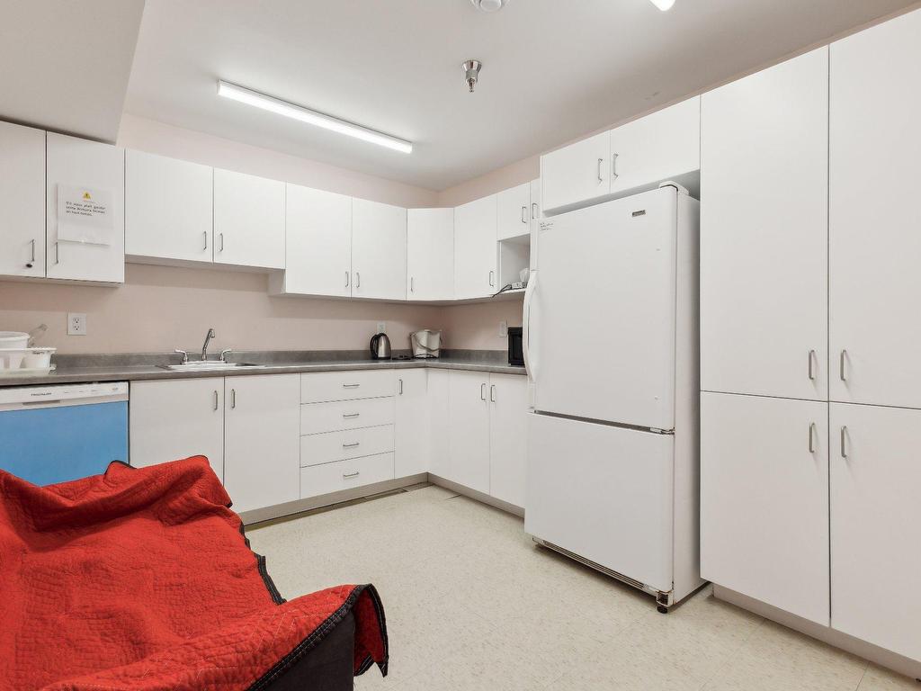 









172Z


Rue Eddy

,
Gatineau (Hull),




QC
J8X2W9

