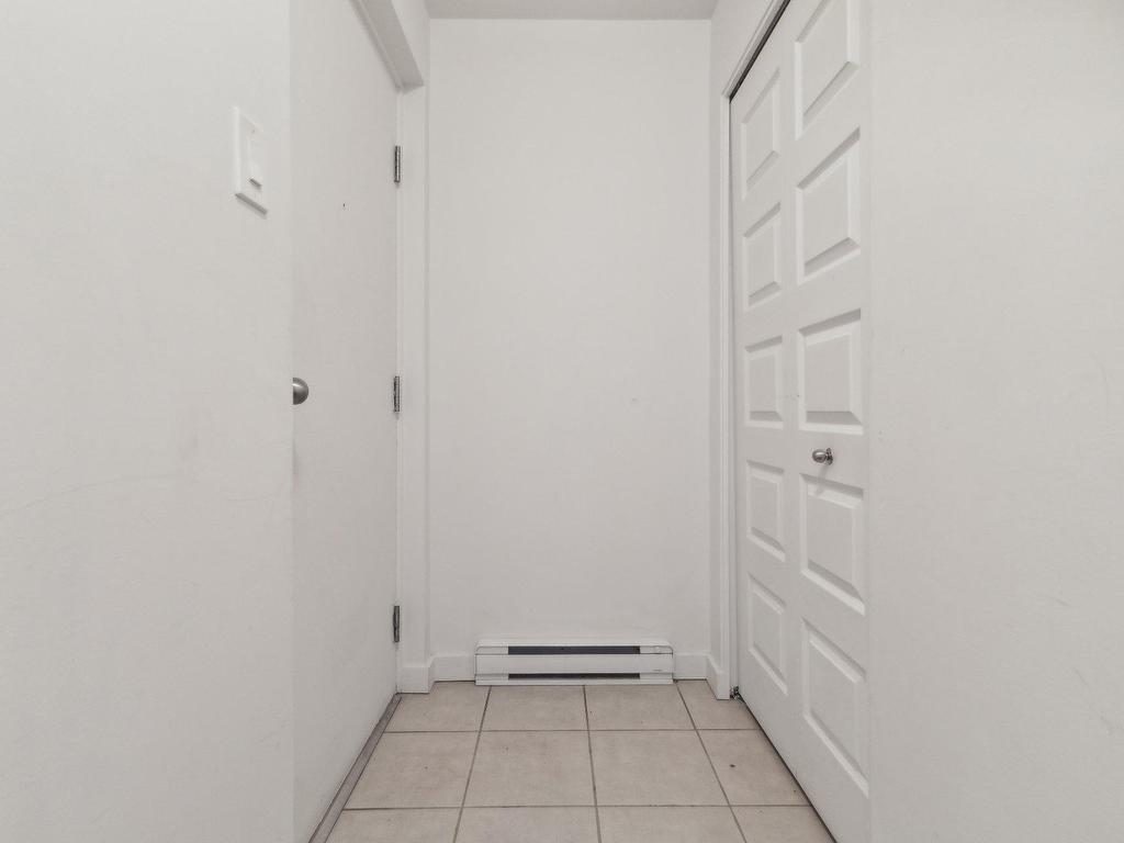 









172Z


Rue Eddy

,
Gatineau (Hull),




QC
J8X2W9

