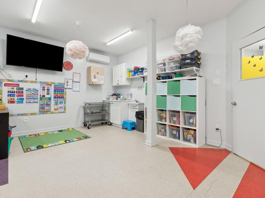 









172Z


Rue Eddy

,
Gatineau (Hull),




QC
J8X2W9

