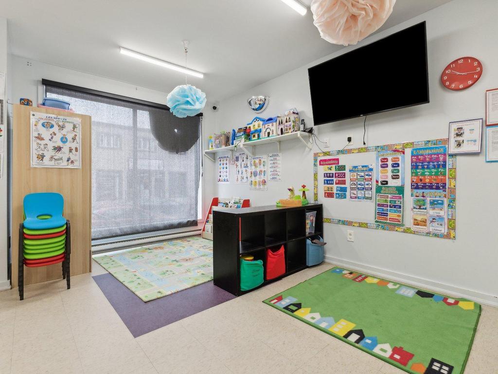 









172Z


Rue Eddy

,
Gatineau (Hull),




QC
J8X2W9

