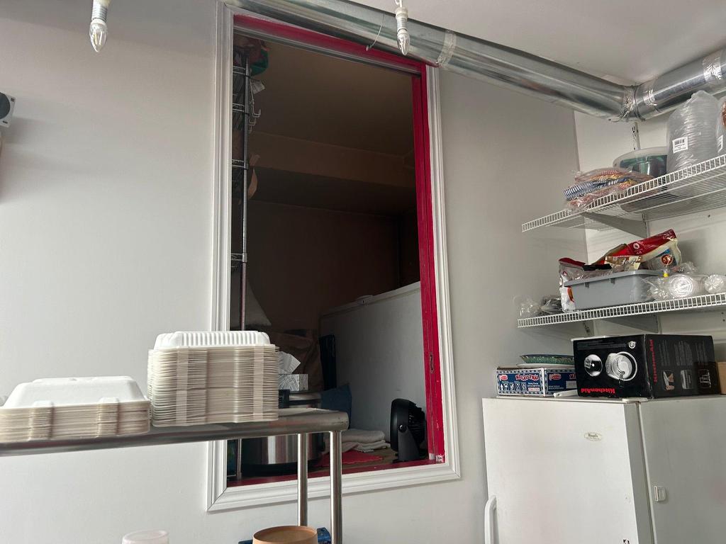 









1570


Rue Jarry E.

,
Montréal (Villeray/Saint-Michel/Parc-Extension),




QC
H2E1B2

