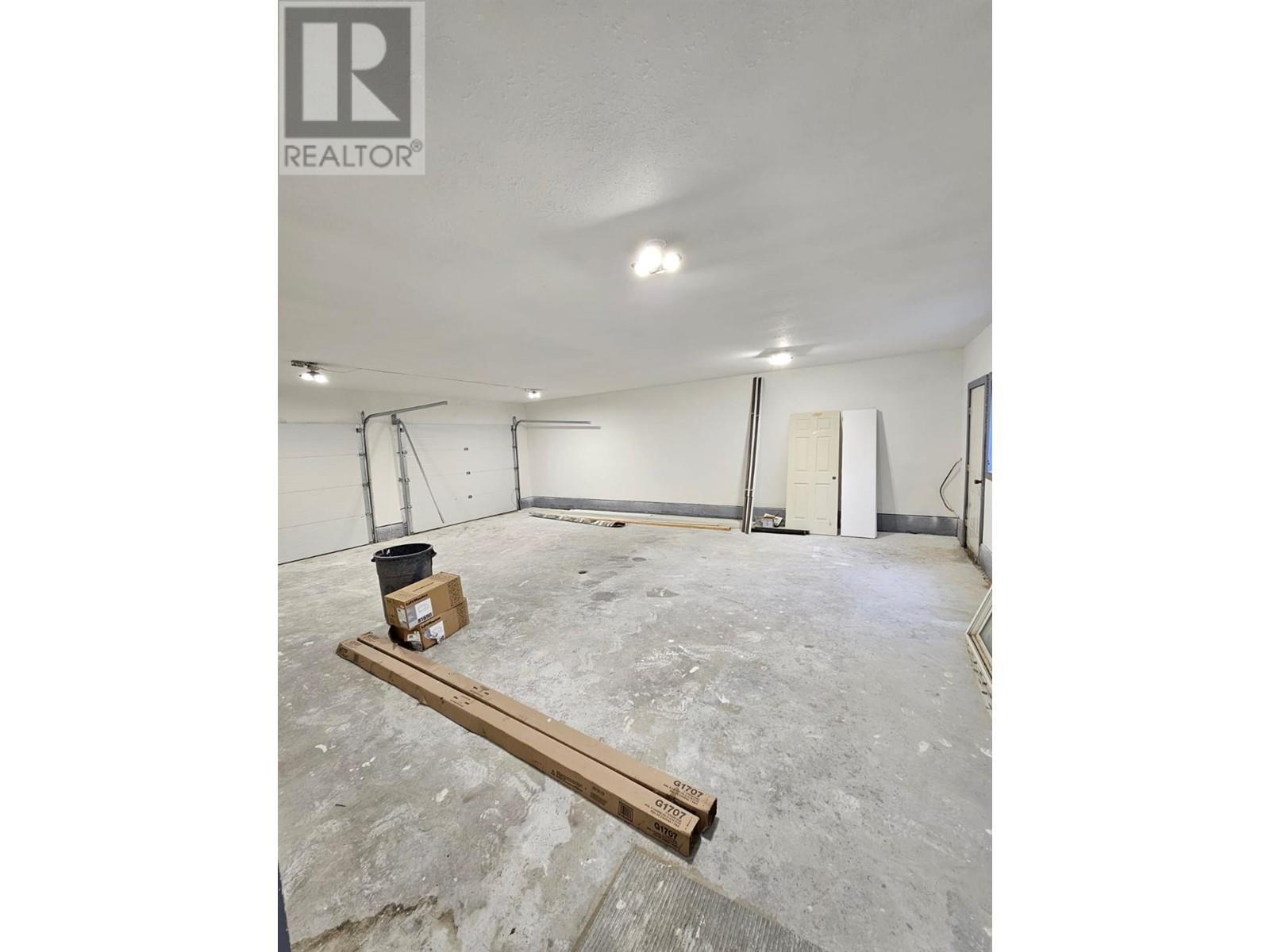 












219 COTTONWOOD Crescent

,
Tumbler Ridge,




British Columbia
V0C2W0

