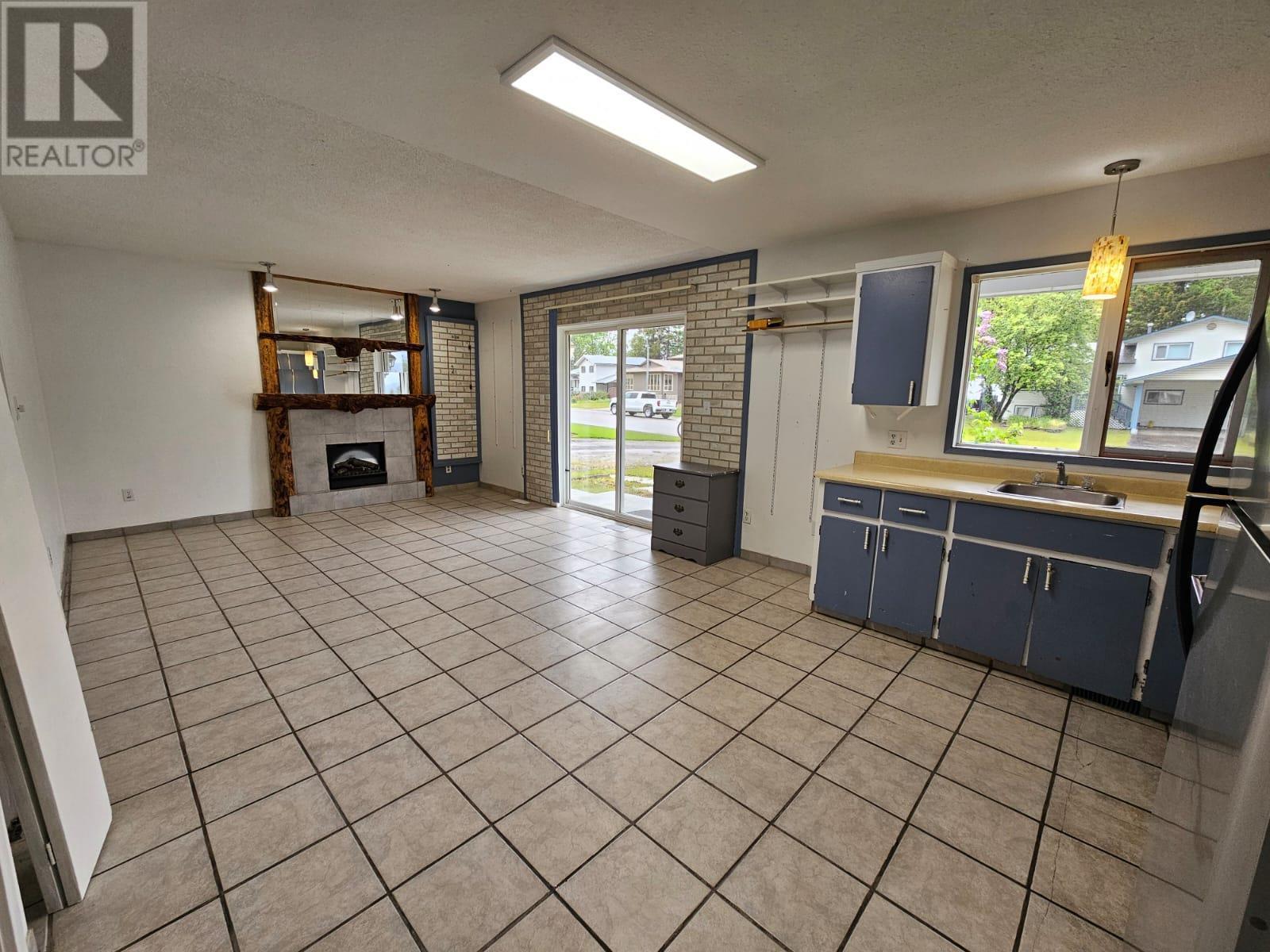 












219 COTTONWOOD Crescent

,
Tumbler Ridge,




British Columbia
V0C2W0

