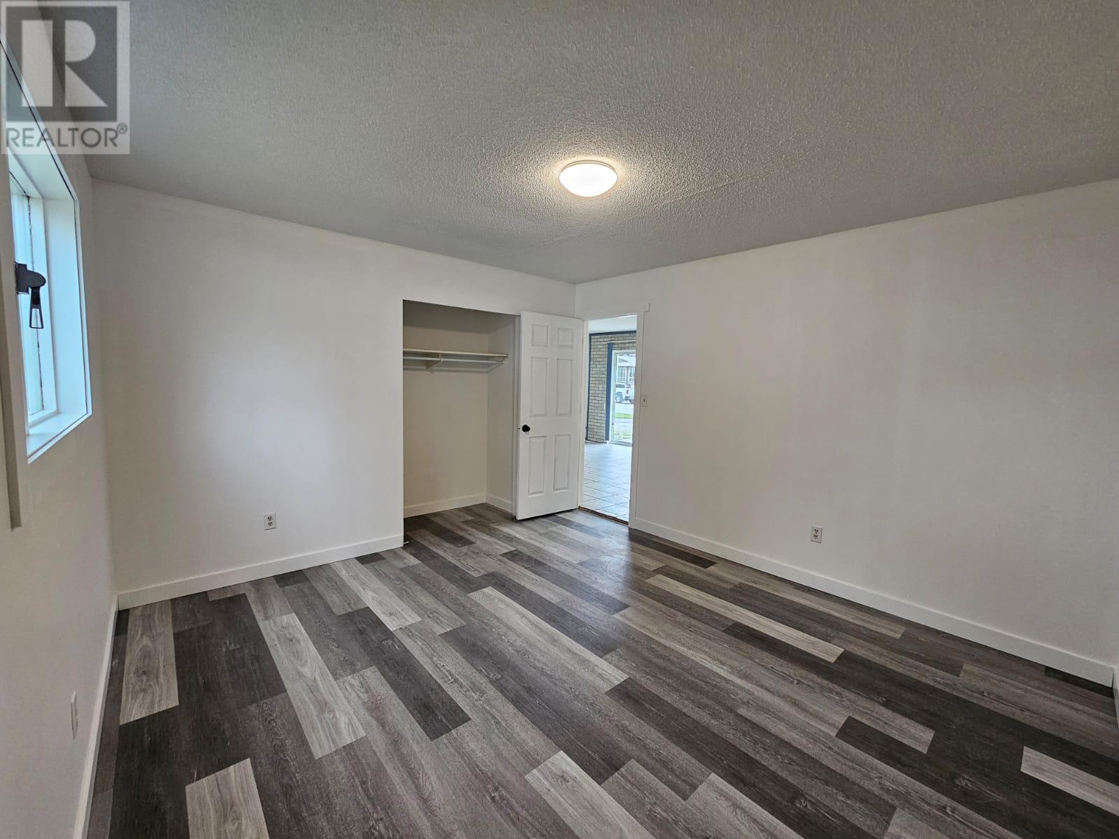 












219 COTTONWOOD Crescent

,
Tumbler Ridge,




British Columbia
V0C2W0

