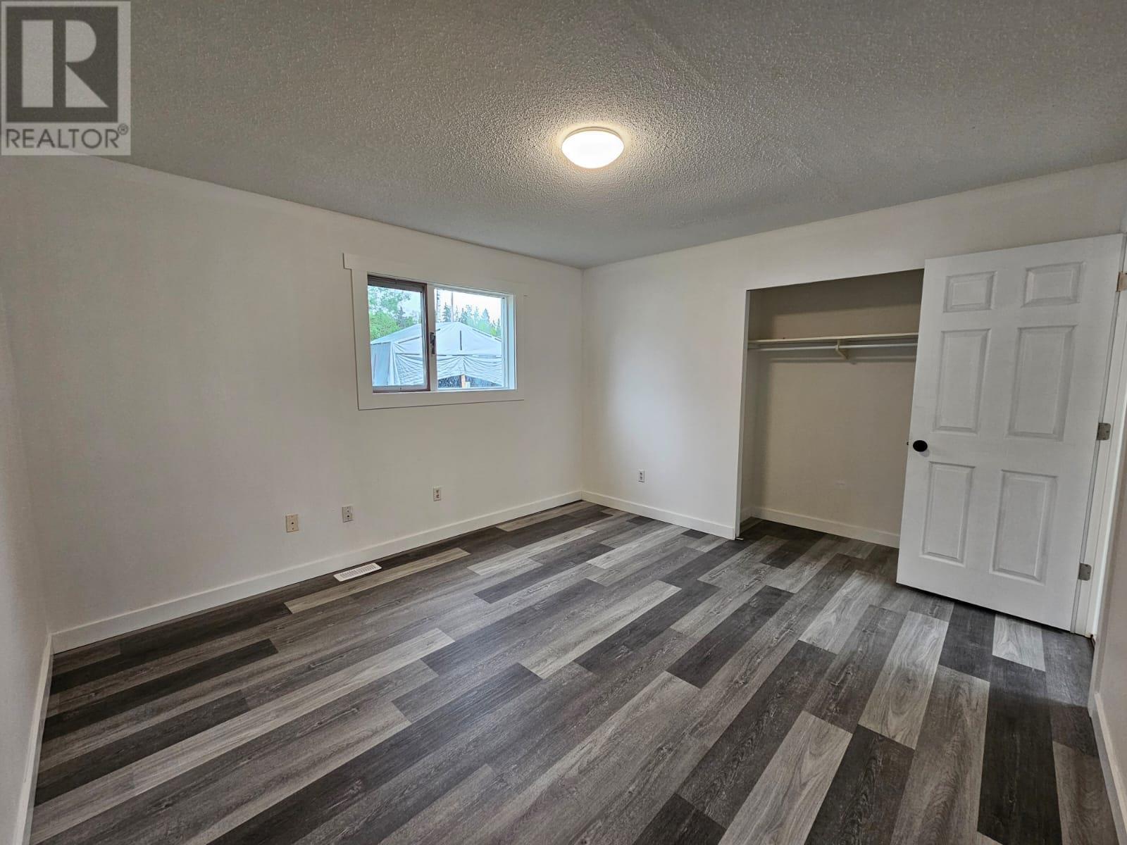 












219 COTTONWOOD Crescent

,
Tumbler Ridge,




British Columbia
V0C2W0

